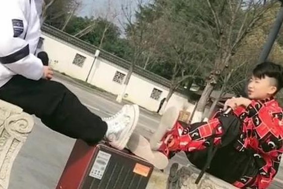 福建表兄妹幼儿视频路径特点-福建兄妹幼儿原视频