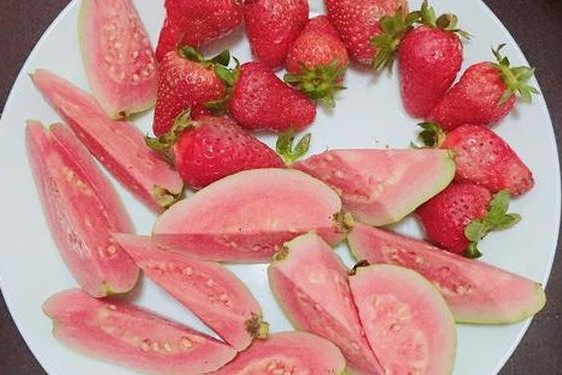 草莓丝瓜芭乐鸭脖翡翠手镯-丝瓜,芭乐,猫咪,草莓,小猪,向日葵,榴