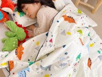 打扑克又疼又不爱盖被子 婴儿盖被子的正确方式